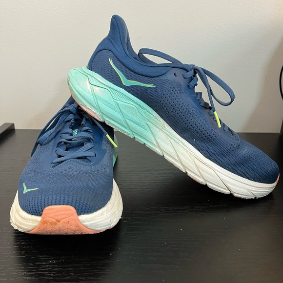 Hoka Shoes - Hoka Arahi 7 Running Shoe Sneaker Women’s 10 Blue Mint Green
